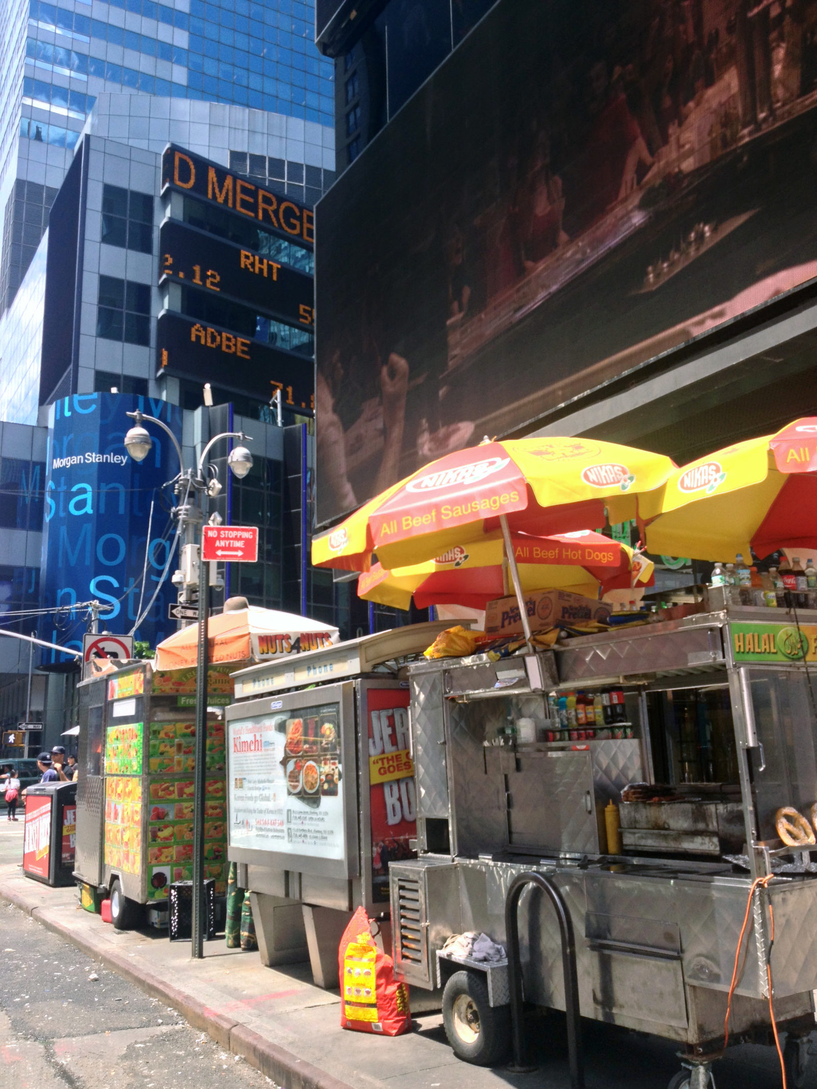 Why Are There So Many Food Carts In New York?