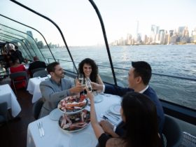The 5 Absolute Best Brunch Cruises in New York